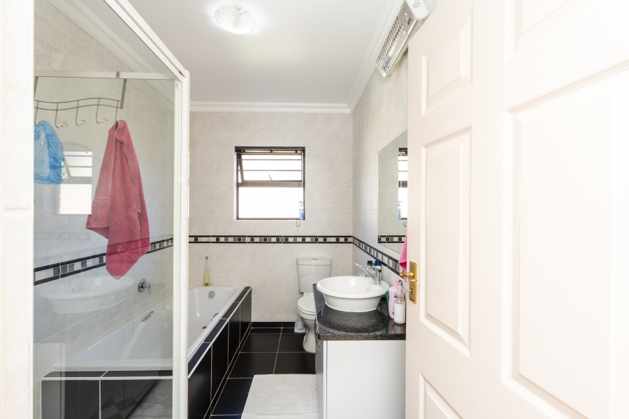 4 Bedroom Property for Sale in Myburgh Park Western Cape